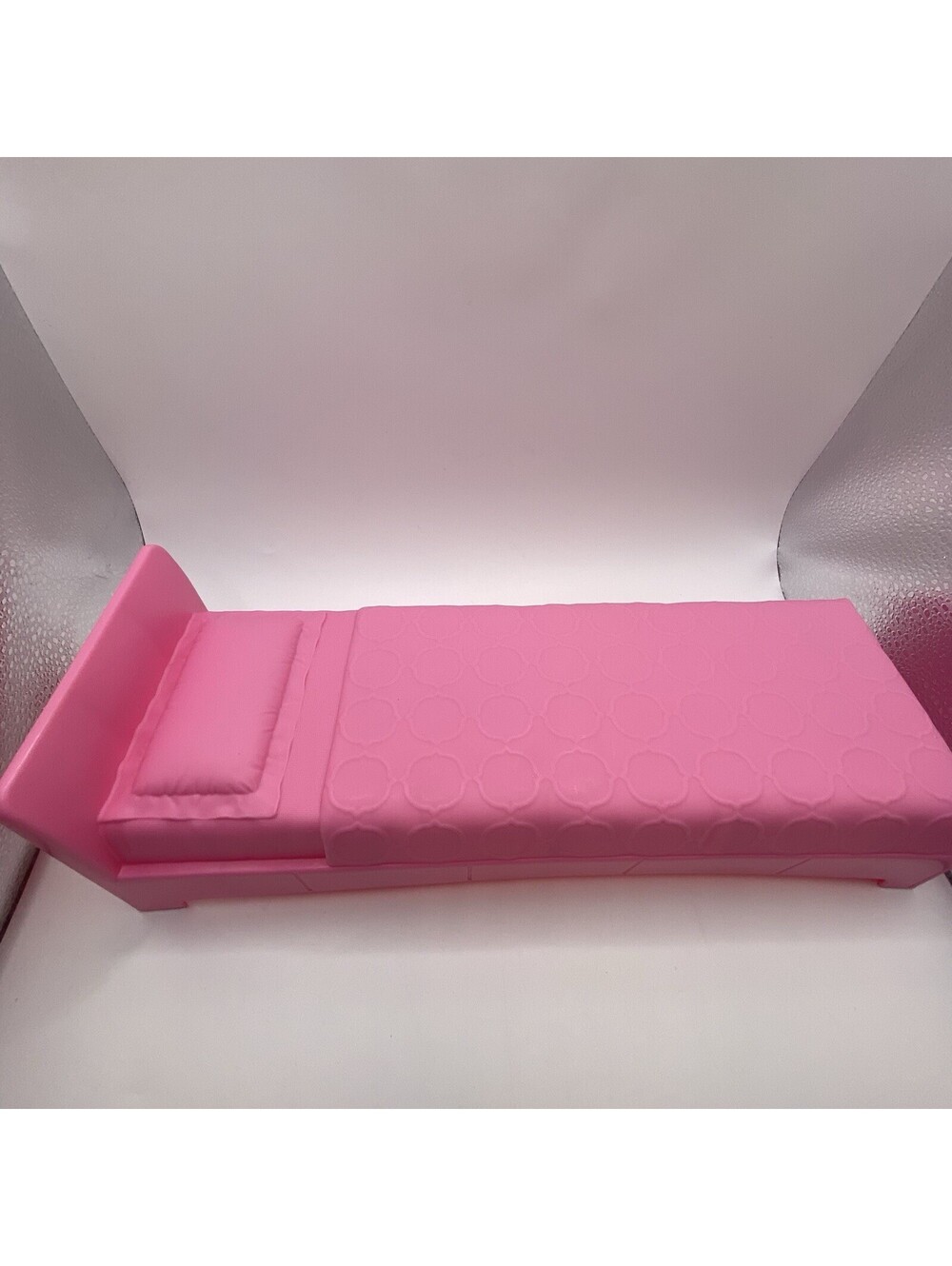Barbie Dolls Pink dream house bed Replacement